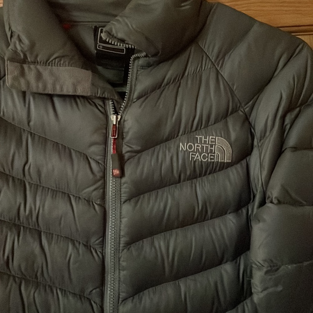 North face jacket - Picture 2 of 4